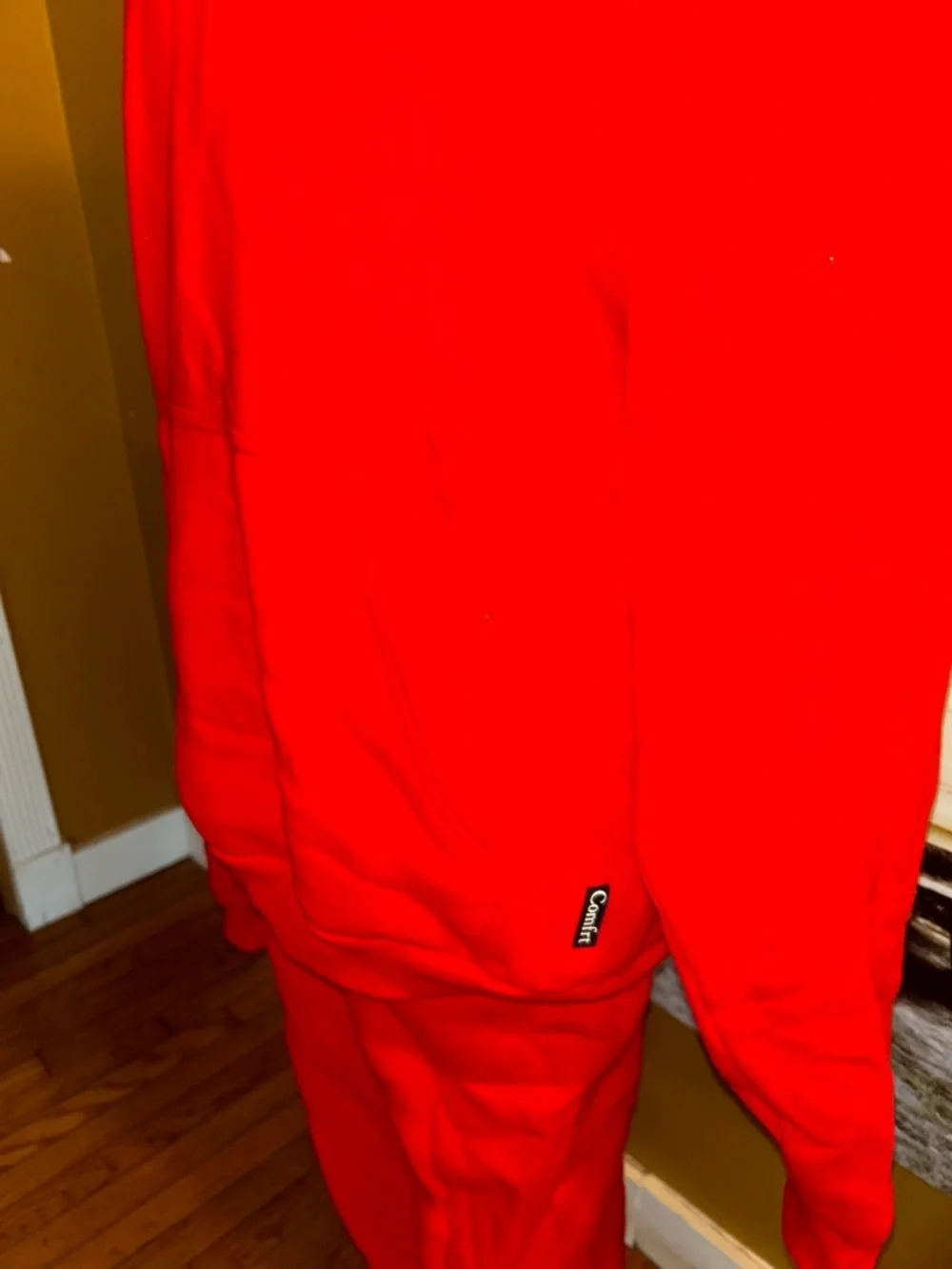 COMFRT Red LIMITED EDITION MATCHING SET  LIKE NEW M